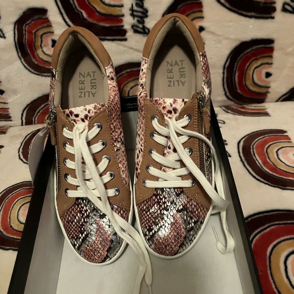 Walking shoes